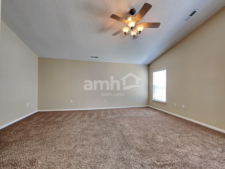 Building Photo - 5006 Athol St