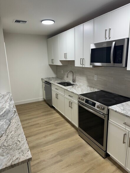 Building Photo - 1262 The 12th Fairway