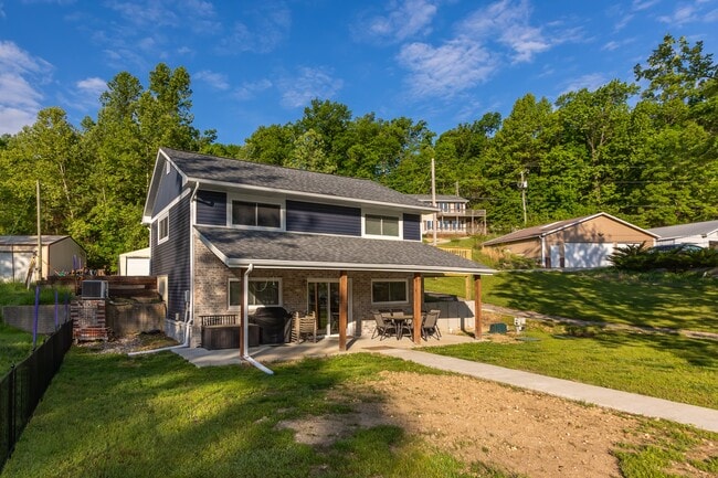 Building Photo - 70 Water Oak Ln