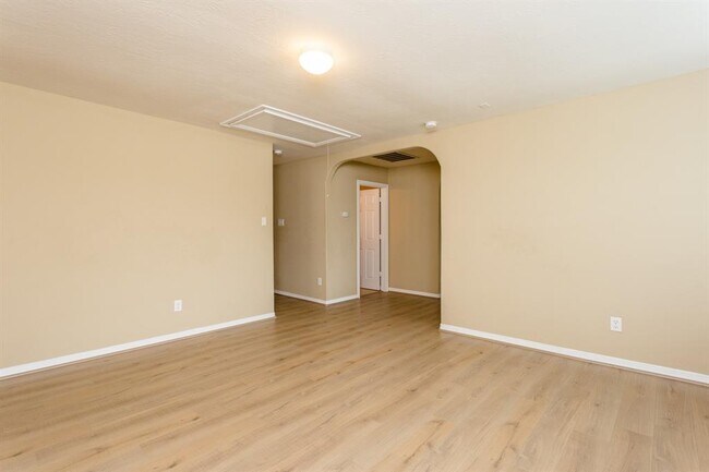 Building Photo - 4035 Merry Meadow Ct