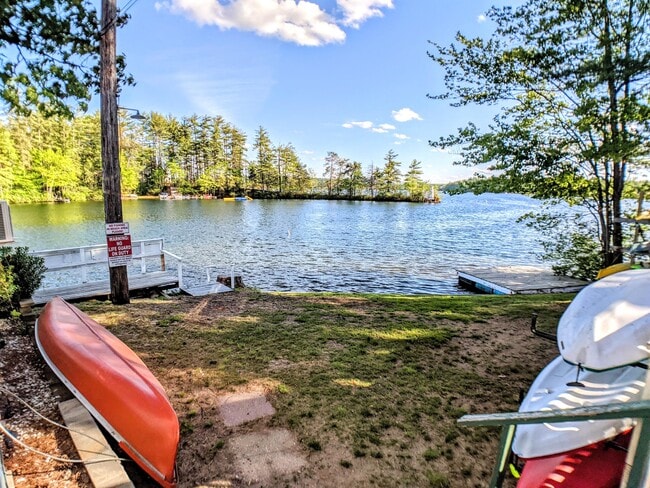 Building Photo - 885 Laconia Rd