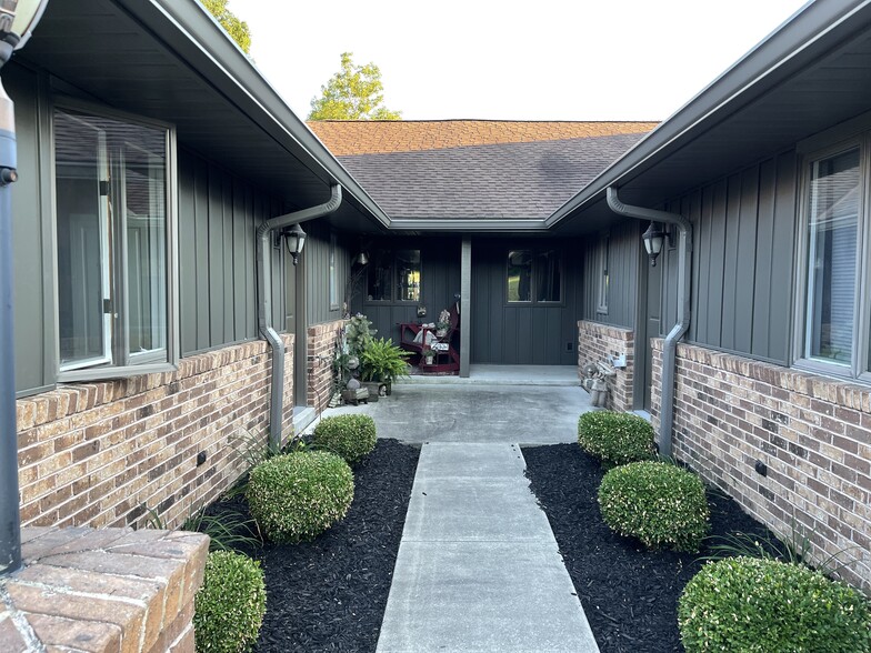 Building Photo - 2675 Glen Arbor Ter