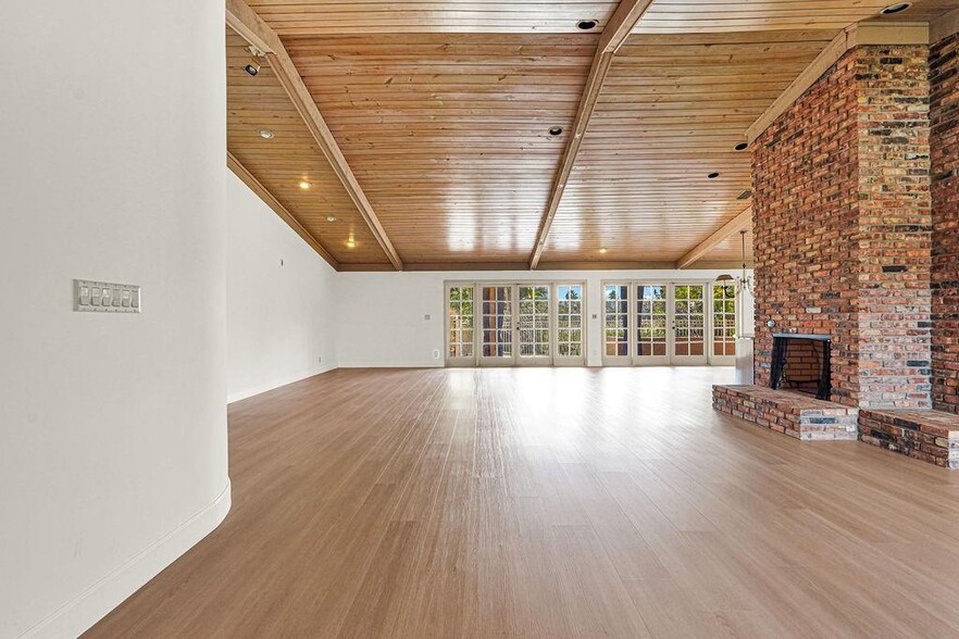 Building Photo - 7301 Corkwood Ter