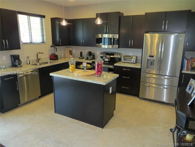 Building Photo - 20943 SW 133rd Ave
