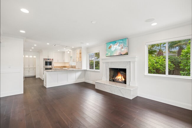 Building Photo - 1915 Windward Ln