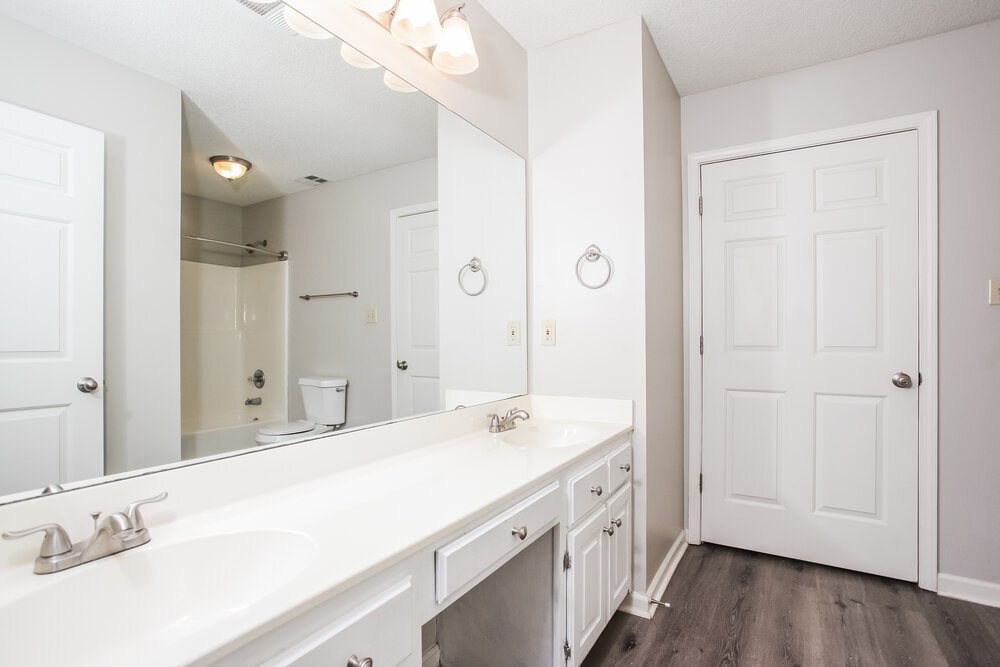 Building Photo - 5822 Michaelson Dr