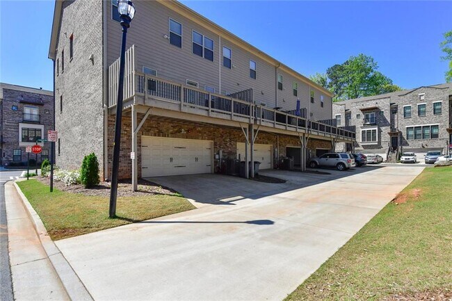 Building Photo - 712 Alden Dr