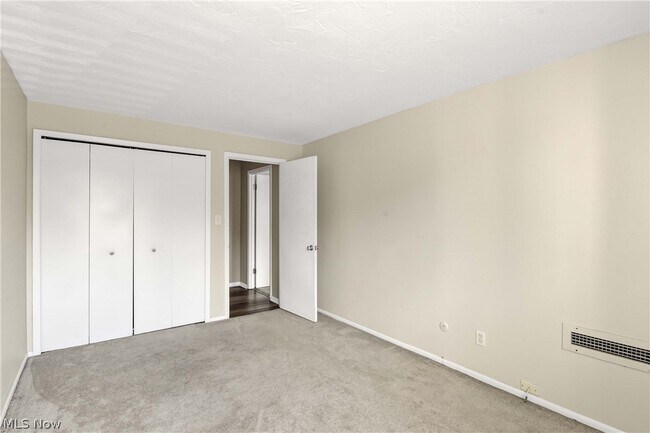 Building Photo - 12900 Lake Ave