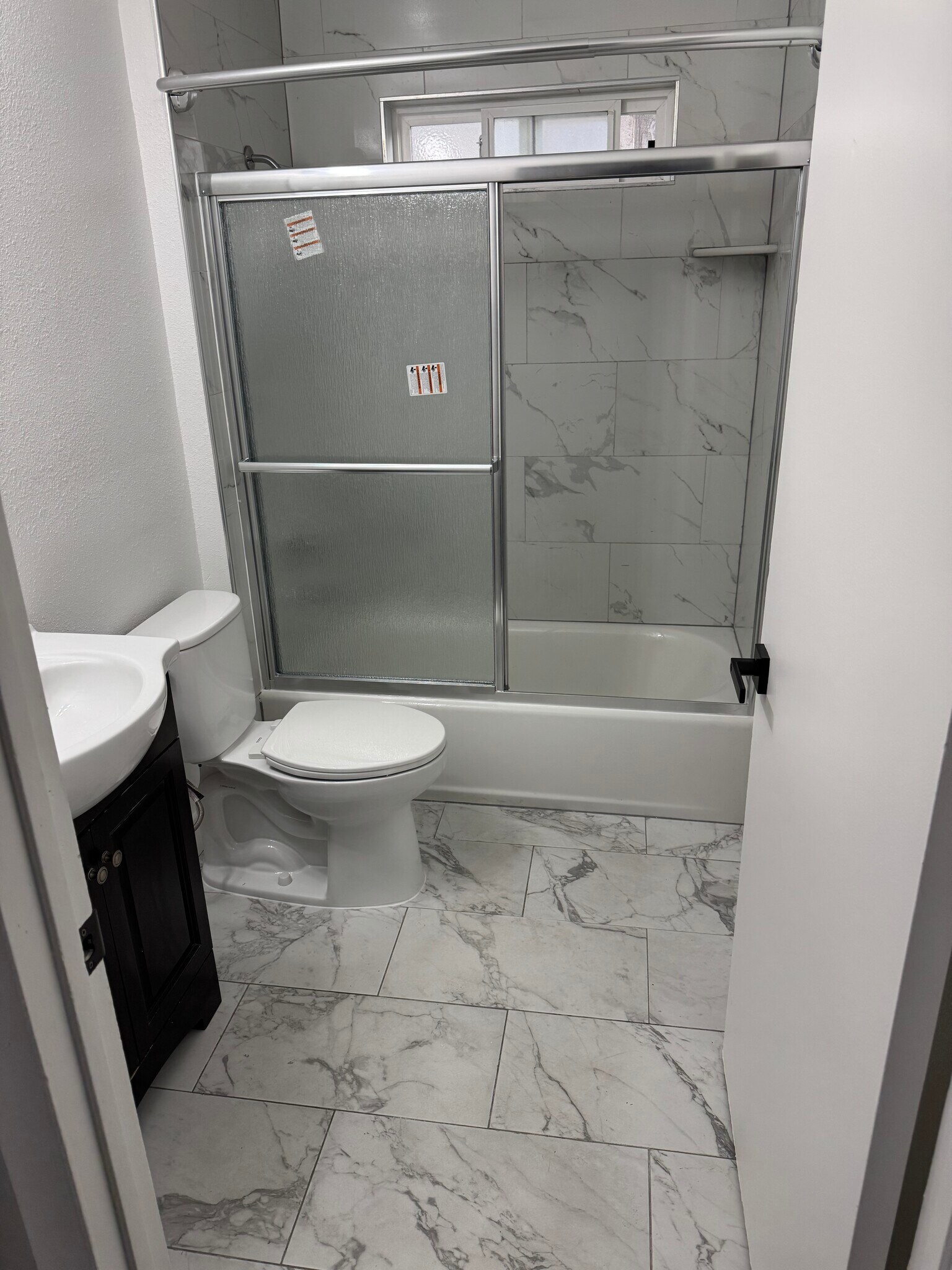 Building Photo - 583 W 16th St