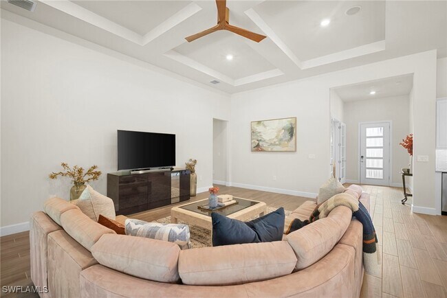 Building Photo - 9774 Everglades Dr