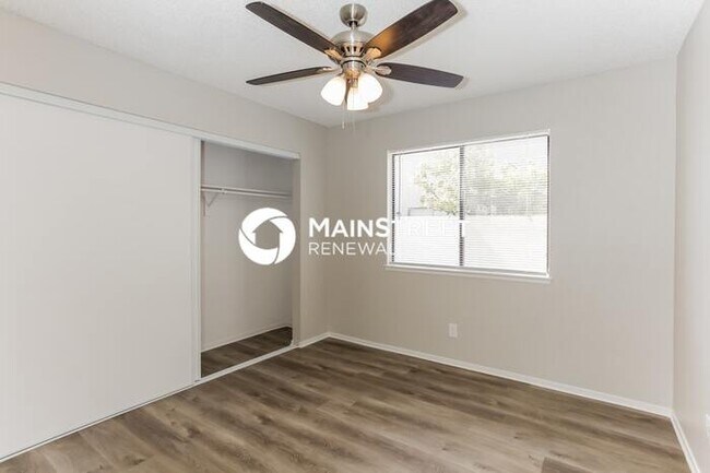 Building Photo - 3 Bedroom Pet-Friendly Home in LAS VEGAS, ...