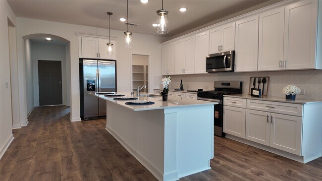 Building Photo - 15645 Maple