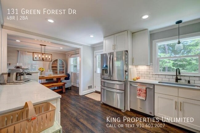 Building Photo - 131 Green Forest Dr