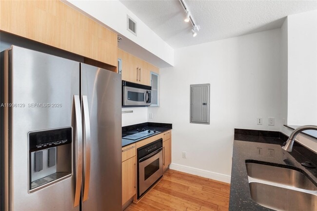 Building Photo - 335 S Biscayne Blvd