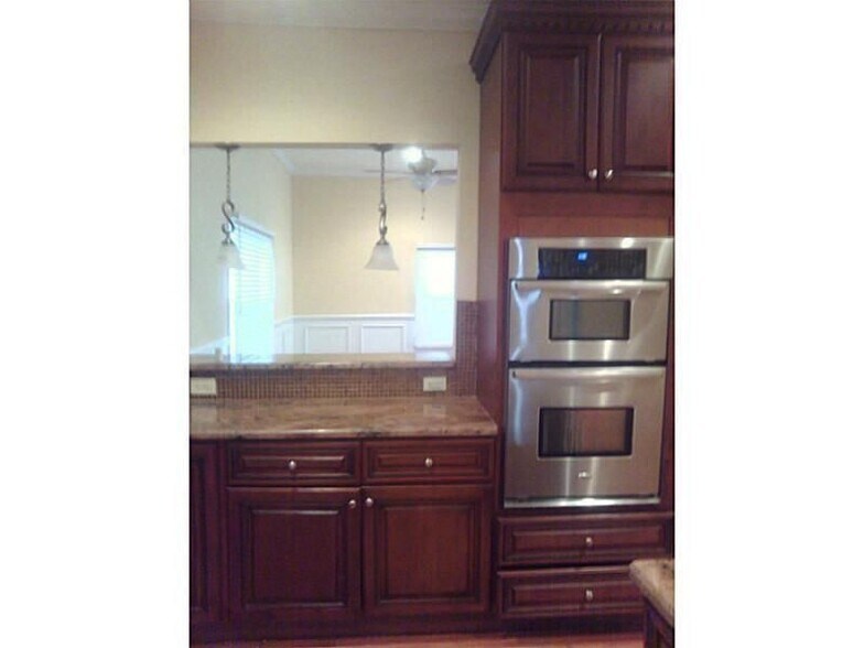 Building Photo - 3296 Myrtle St