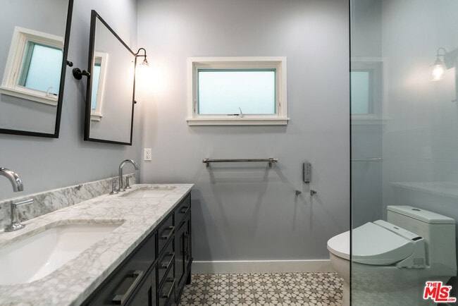 Building Photo - 4031 Camero Ave