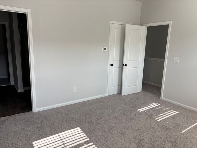 Building Photo - Charming 3BR Townhome in Adairsville