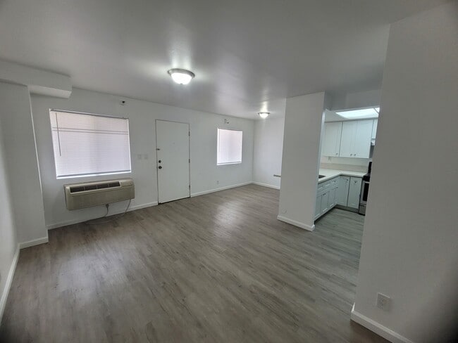 Open Plan Living Room - 5073 Hermosa Ave