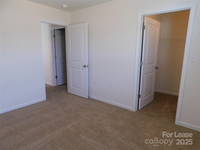 Building Photo - 3995 BETHESDA Pl