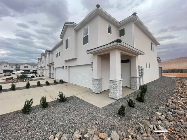 Building Photo - 3861 Mustang Vly Dr