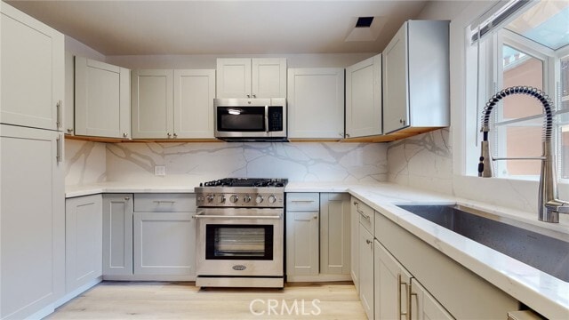 Building Photo - 239 3rd Ave