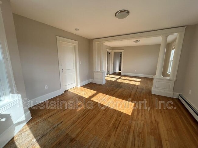 Building Photo - 38 Shamrock St