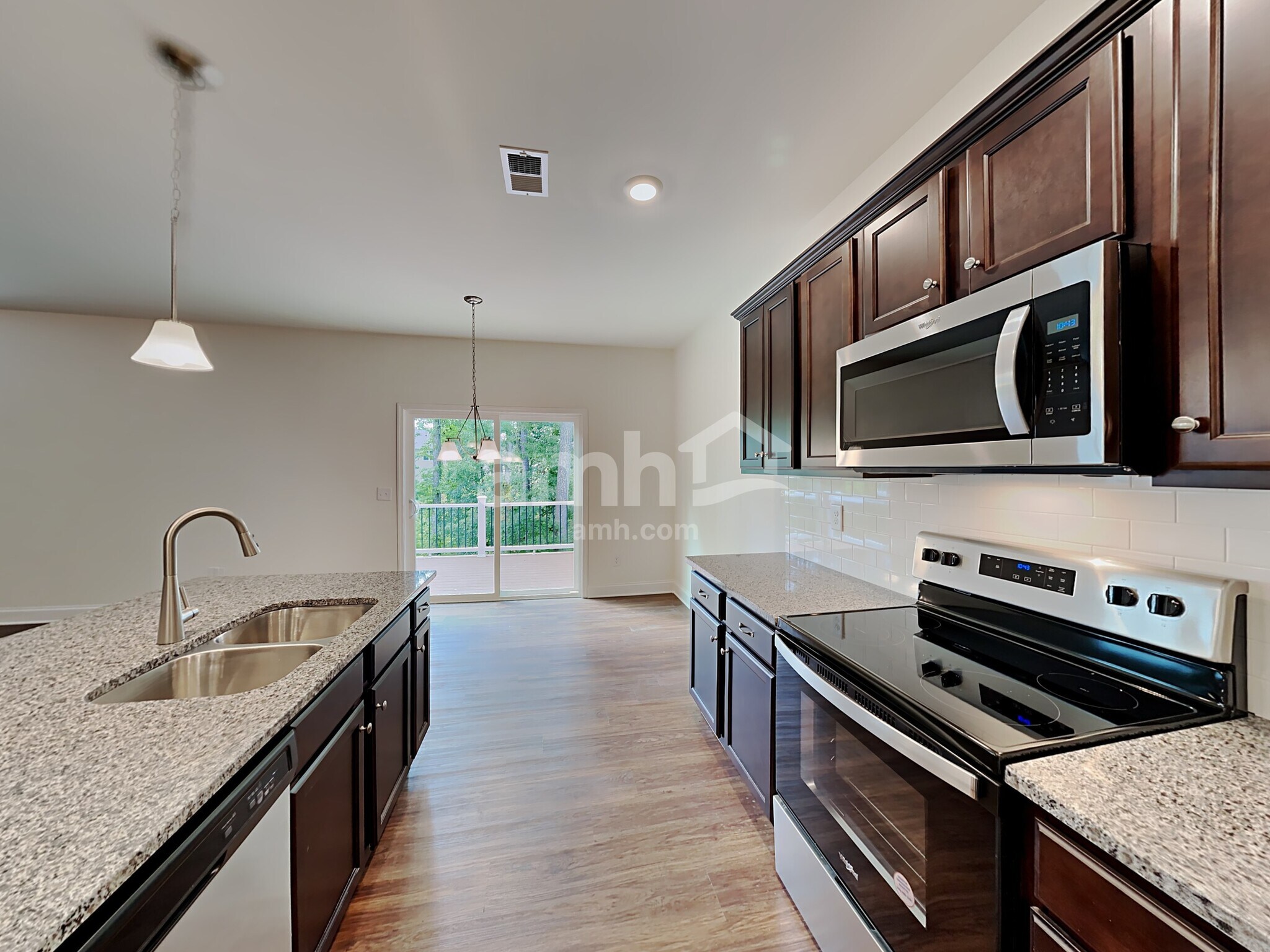 Building Photo - 5075 Hudson Vly Dr