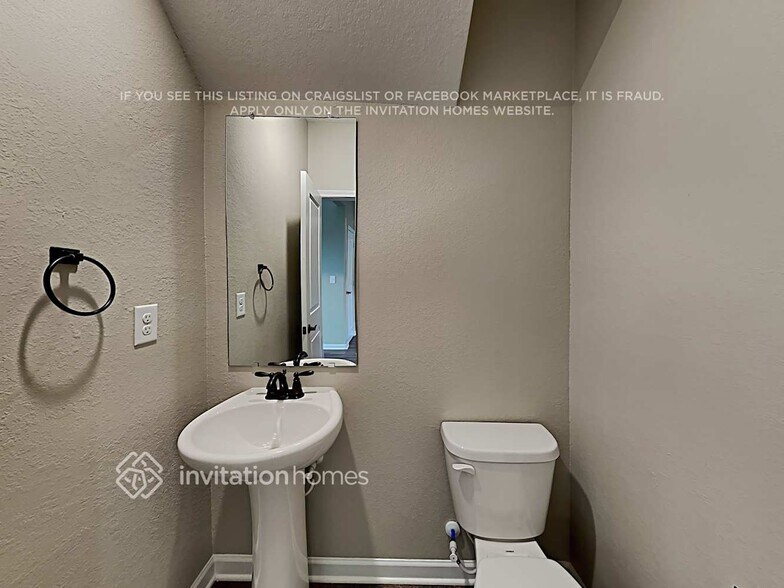 Building Photo - 469 Samara Ct