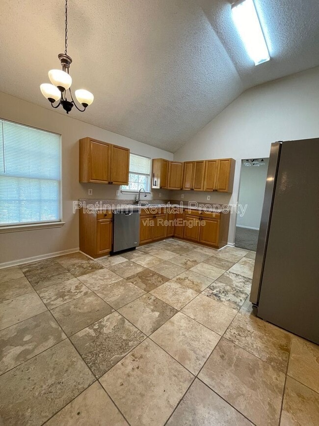 Building Photo - 1740 Spring Hill Cove