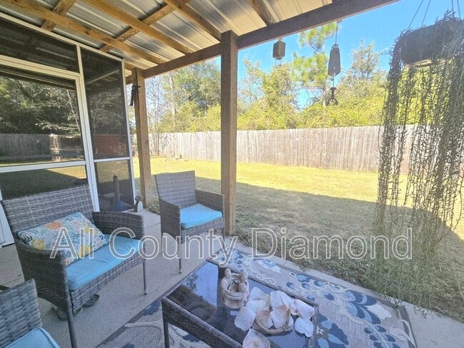 Building Photo - 13805 Flamingo Ave