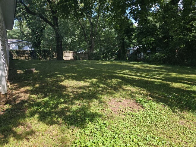 Building Photo - 2407 Medaris Rd NW
