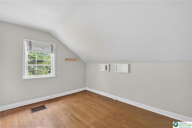 Building Photo - 5686 Cetronia Rd