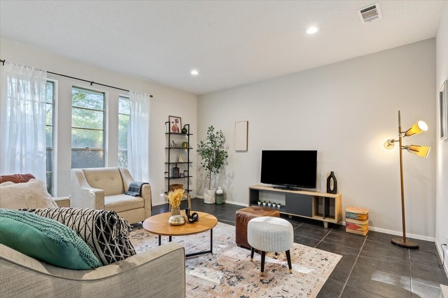 Building Photo - 12205 Midland Walk