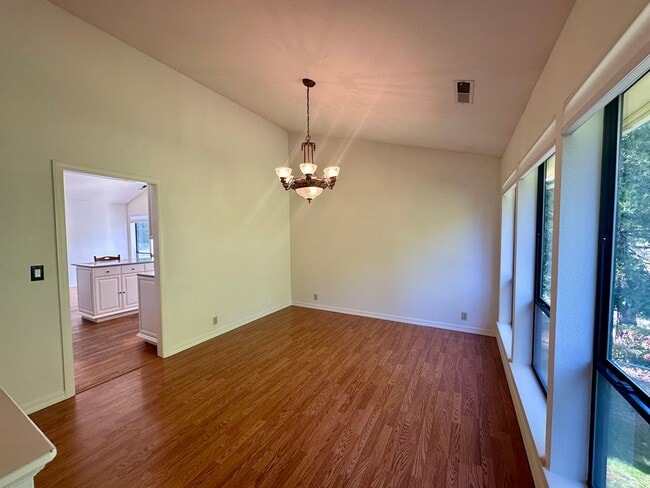Building Photo - Light Filled 4 Bedroom 2.5 Bathroom Two-St...