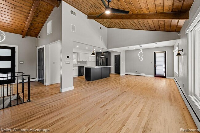 Building Photo - 5722 Raven Rd