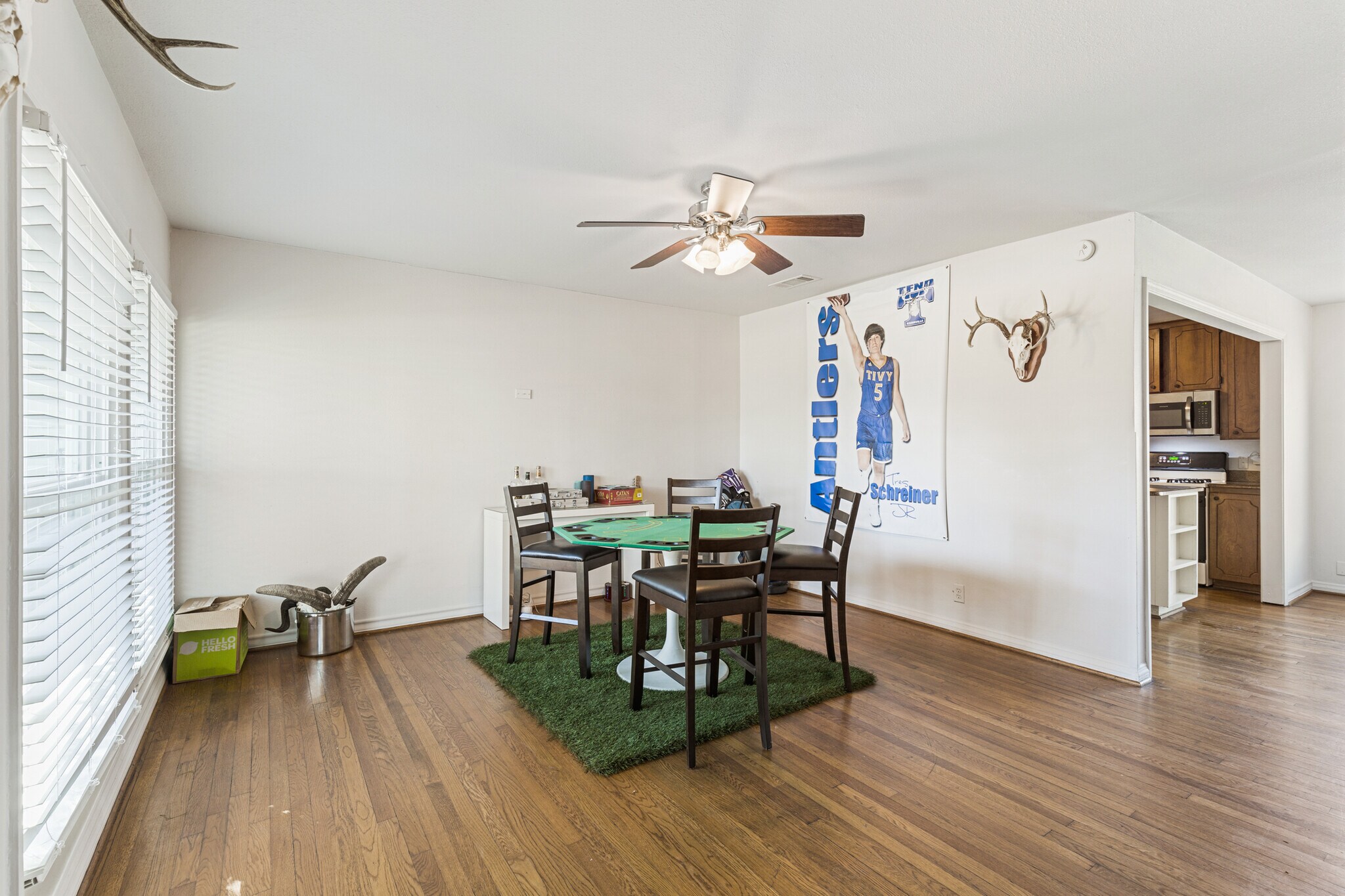 Building Photo - 3504 Corto Ave