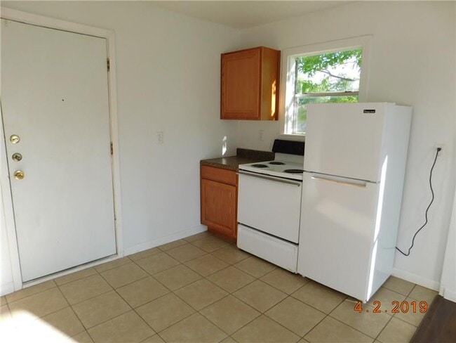 Building Photo - 407 North Dr
