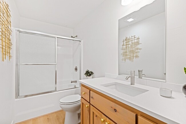 Building Photo - New Construction! Free first month rent