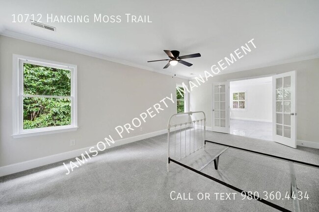 Building Photo - 10712 Hanging Moss Trail