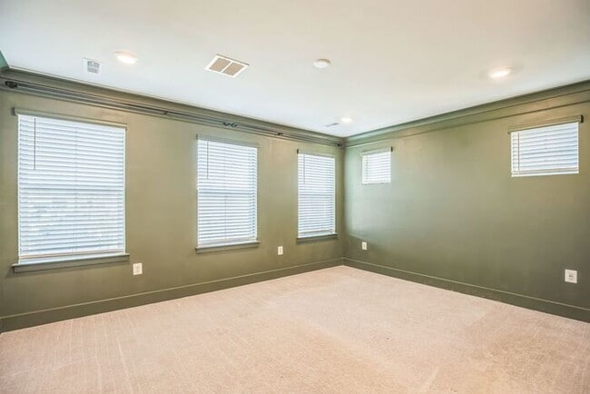 Building Photo - 5976 Kate Chopin Pl