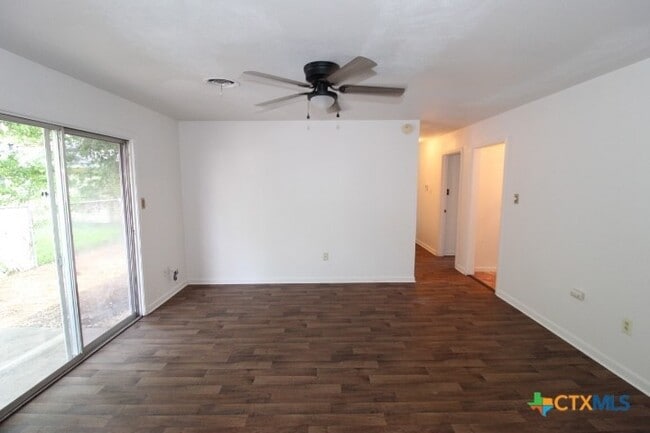 Building Photo - 502 S 9th St