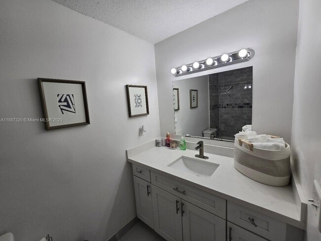 Building Photo - 1604 SW 7th St