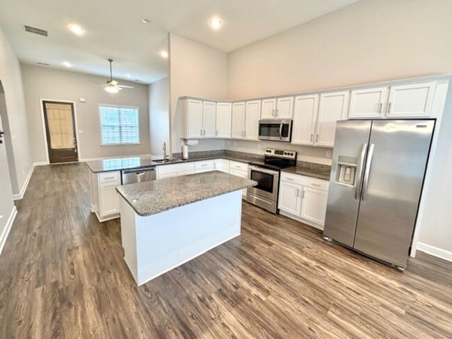 Building Photo - TealCove5438