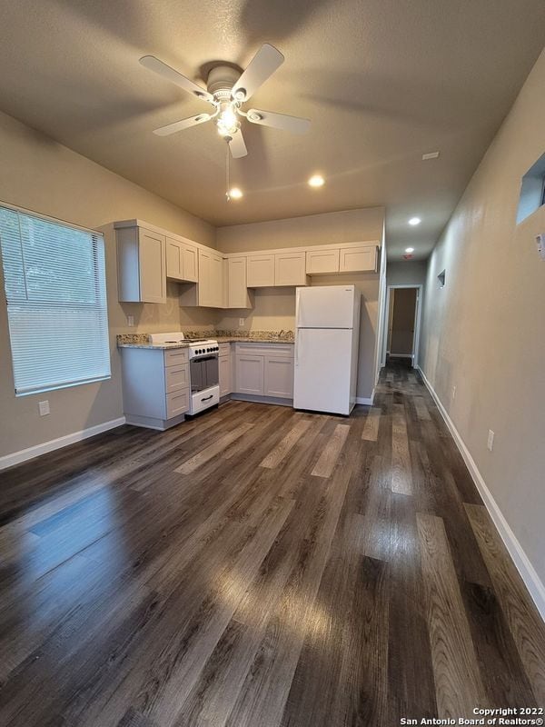 Building Photo - 1712 W Salinas