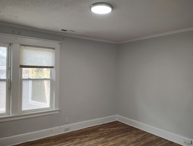 Building Photo - Maryland Ave