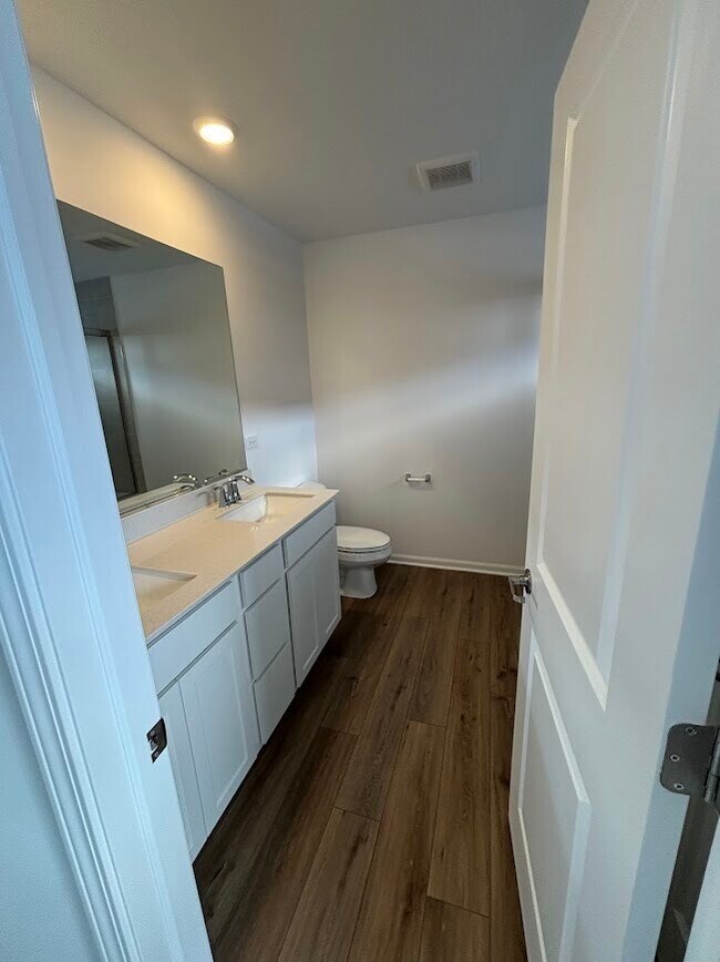 Building Photo - 12213 Dodwell St