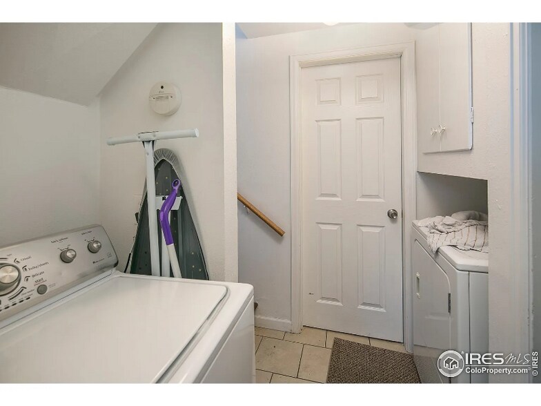 Building Photo - 3445 Moorhead Ave