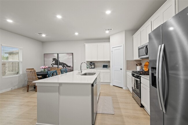 Building Photo - 123 Alset Dr