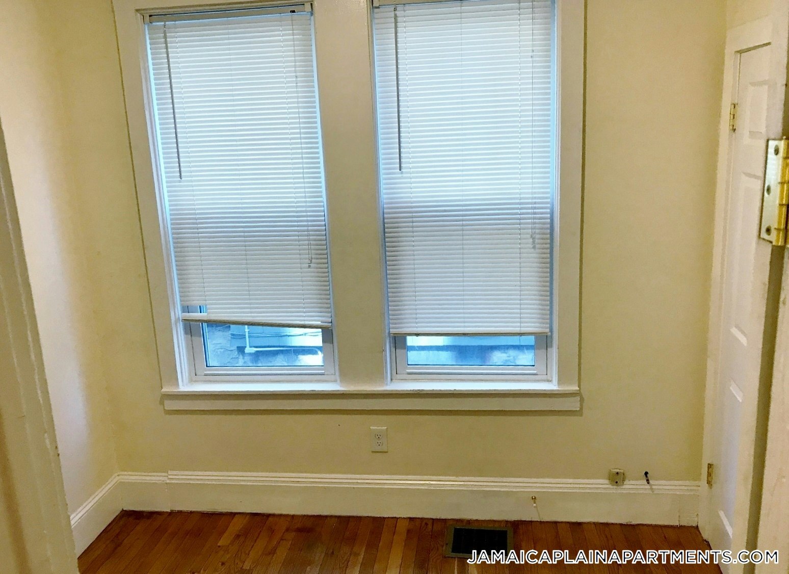 Building Photo - 108 Hyde Park Ave