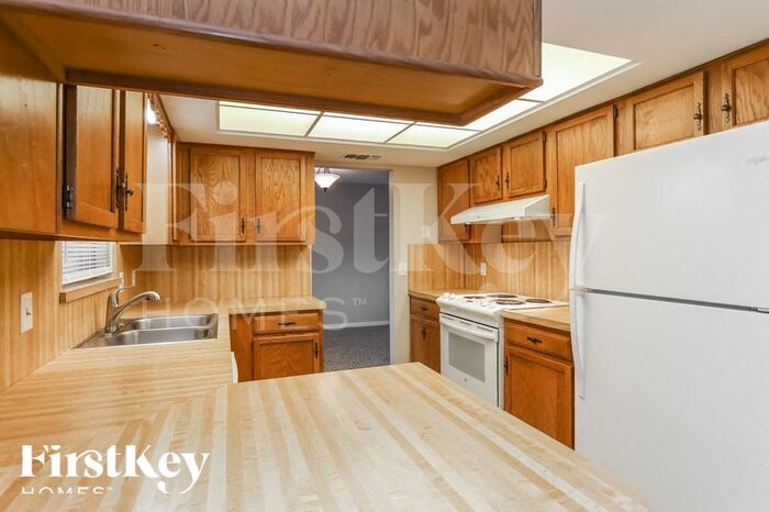 Building Photo - 8958 Chiswick Ct
